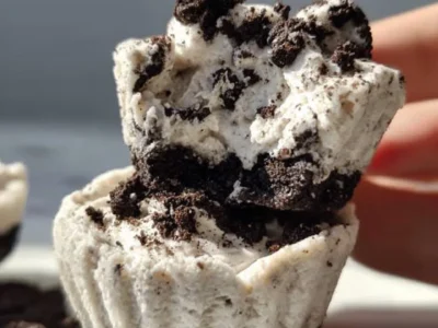 Healthy No-Bake Oreo Cheesecake Bites