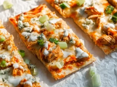 High Protein Buffalo Chicken Flatbread